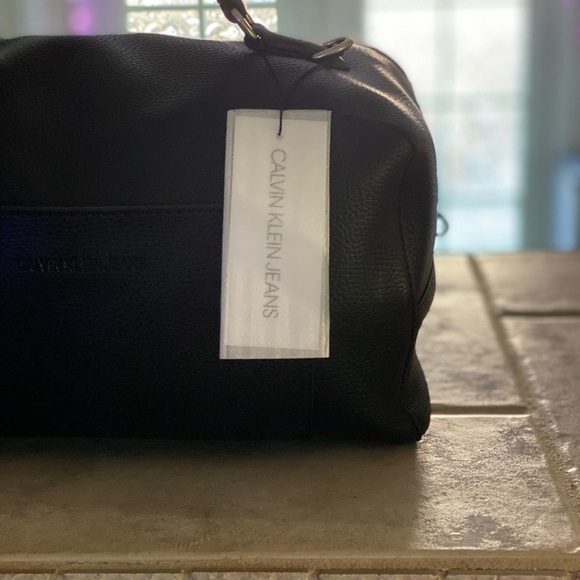 Gorgeous Black Leather CK Bag - Picture 12 of 16